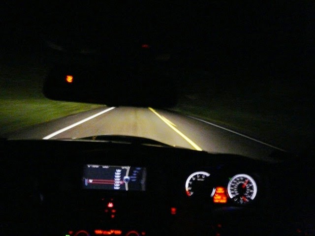 9 CHỈ DẪN AN TOÀN NHẤT ĐỊNH BẠN PHẢI BIẾT KHI LÁI XE ĐÊM 