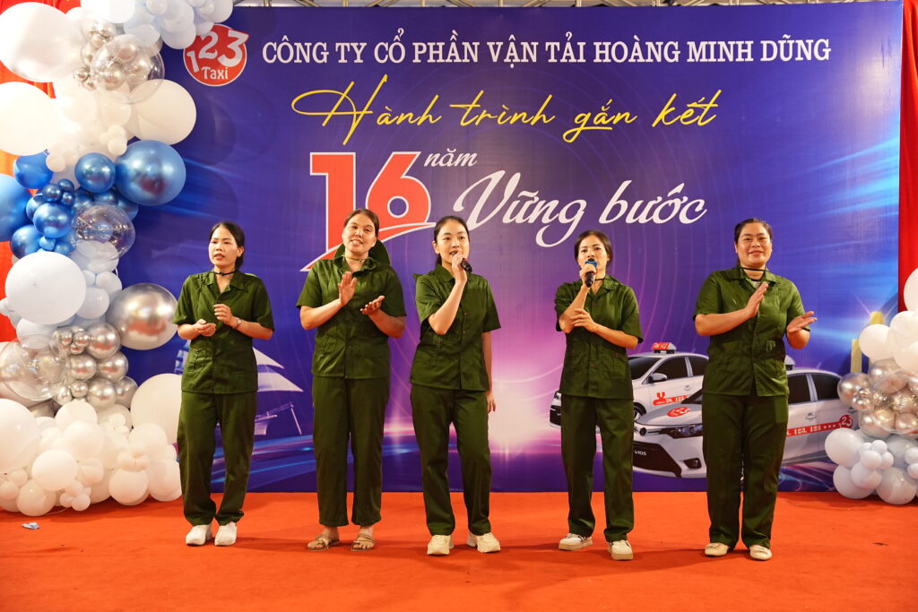 Taxi 123 kỷ niệm 16 năm thành lập