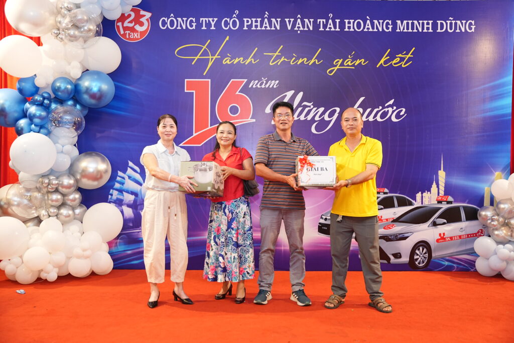 Taxi 123 kỷ niệm 16 năm thành lập