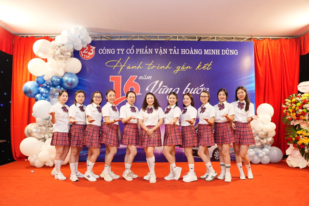 Taxi 123 kỷ niệm 16 năm thành lập